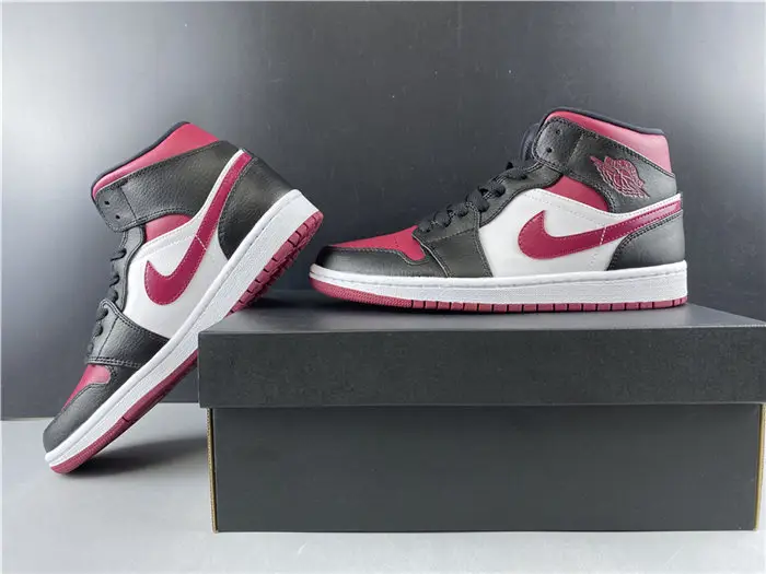 Jordan1 Mid Bred Toe