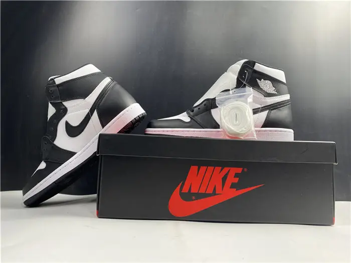 Jordan1 Retro Black White