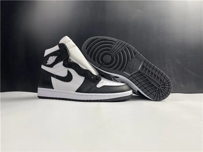 Jordan1 Retro Black White 