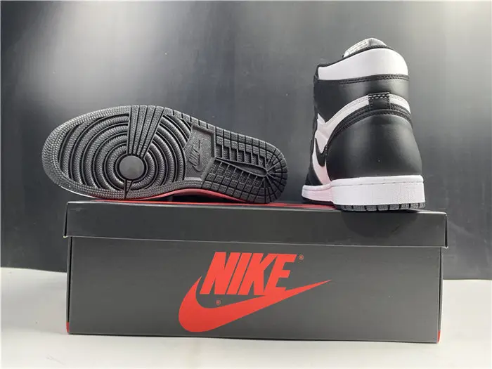 Jordan1 Retro Black White 