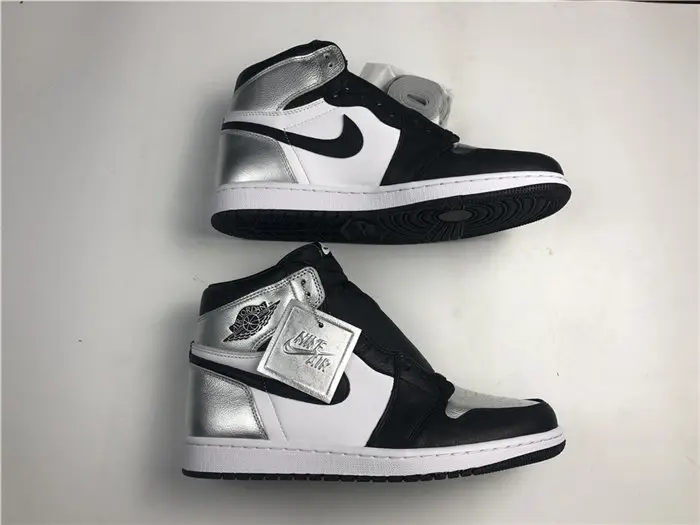 Jordan1 Retro Silver Toe 