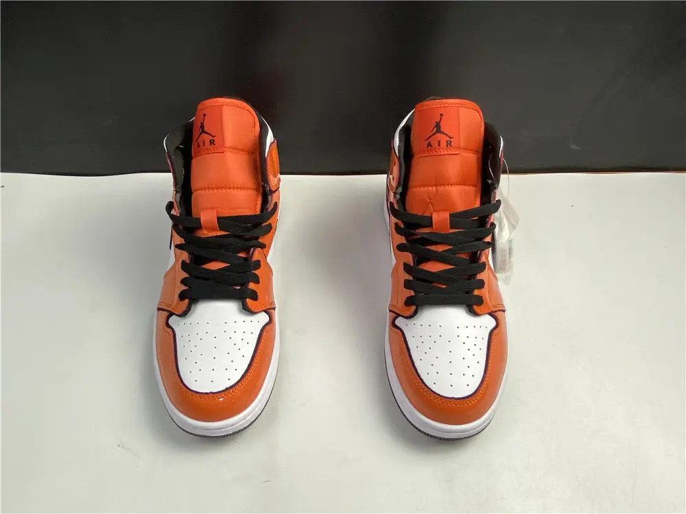 Jordan1 Mid SE Turf Orange 