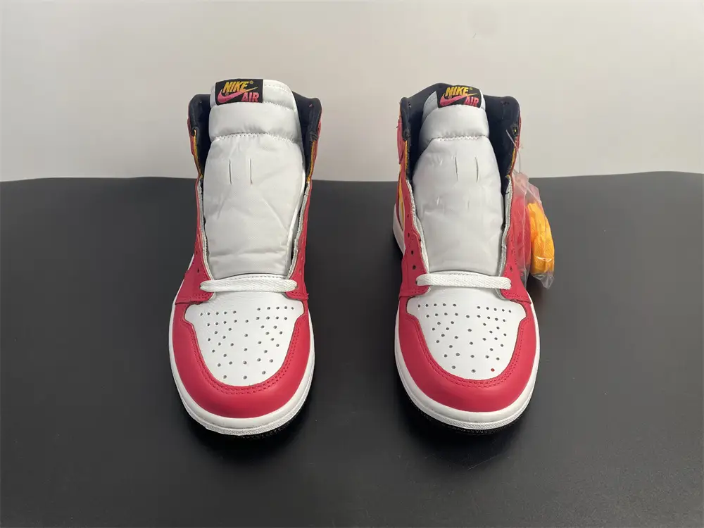 Jordan1 OG Light Fusion Red 