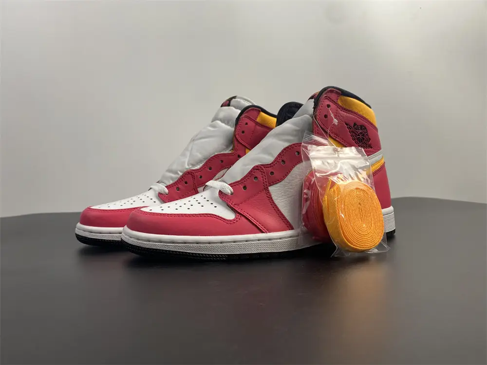 Jordan1 OG Light Fusion Red