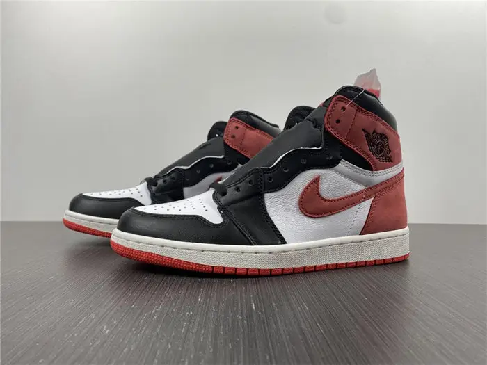 Jordan1 Retro Track Red