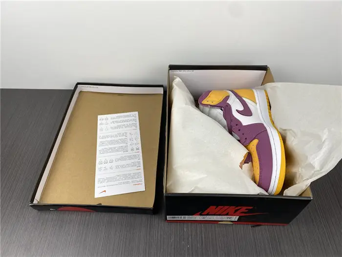 Jordan1 Retro OG Brotherhood 