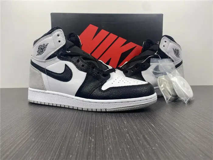 Jordan1 Retro OG Stage Haze 