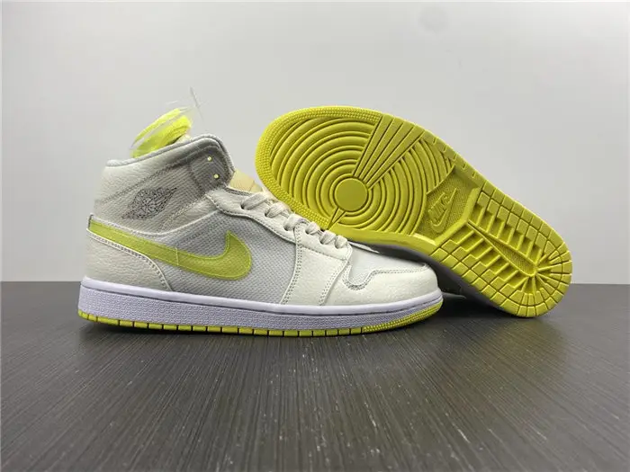 Jordan1 Mid SE Voltage Yellow 