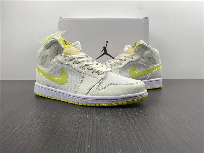 Jordan1 Mid SE Voltage Yellow 