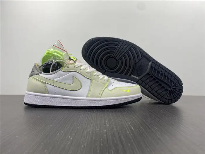 Jordan1 White Ghost Green Black 