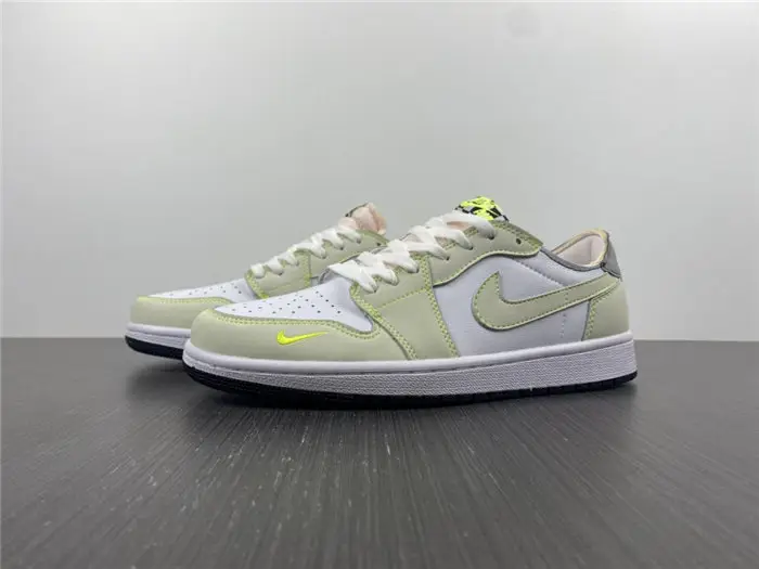 Jordan1 White Ghost Green Black