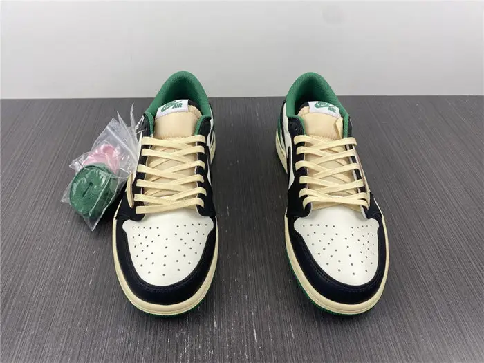 Jordan1 Travis Scott green 