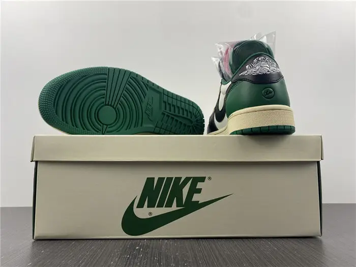 Jordan1 Travis Scott green 