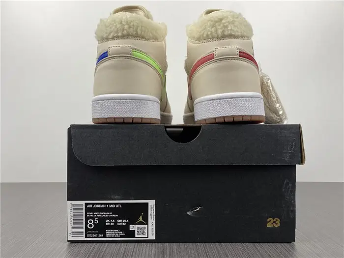 Jordan1 Mid Fleece Pearl White 