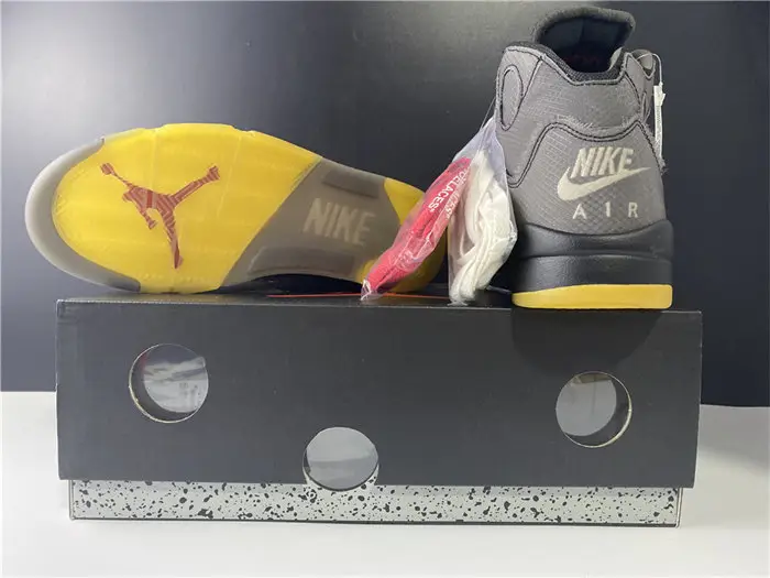 Jordan5 Off-White Black 