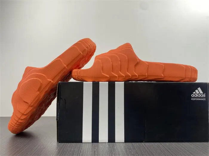 ADIDAS New Colleettion