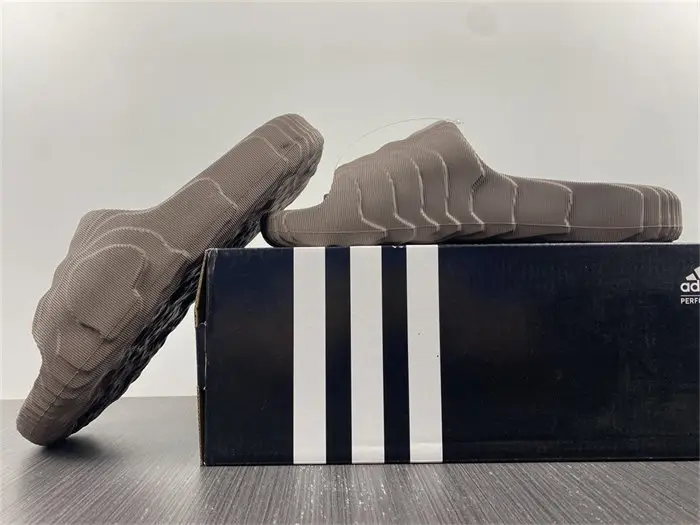 ADIDAS New Colleettion