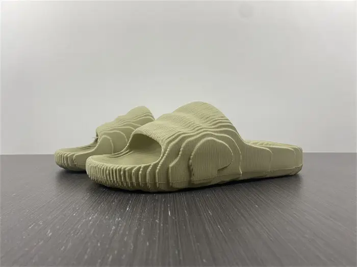 ADIDAS New Colleettion