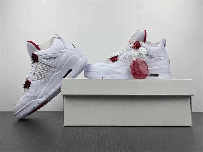 Jordan 4 Retro Metallic Red