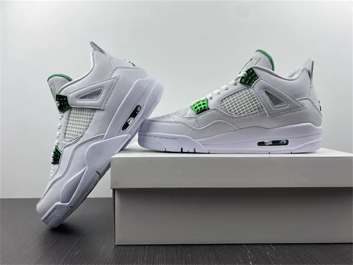 Jordan 4 Retro Metallic Green