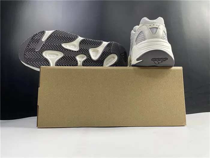 adidas Yeezy Boost 700 V2 Cream 