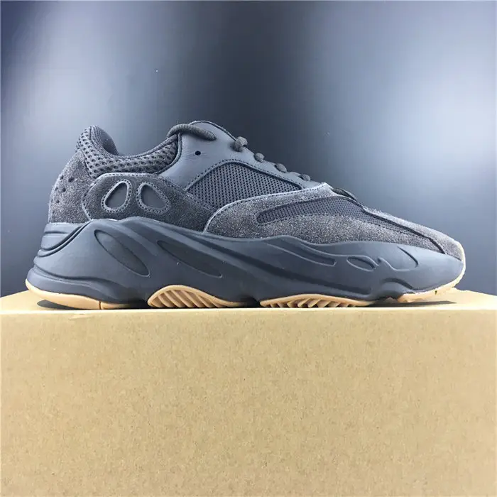 adidas Yeezy Boost 700 Utility Black 