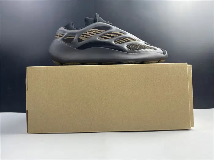 adidas Yeezy 700 V3 Clay Brown 