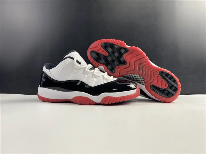 Jordan 11 Retro Low Concord Bred 