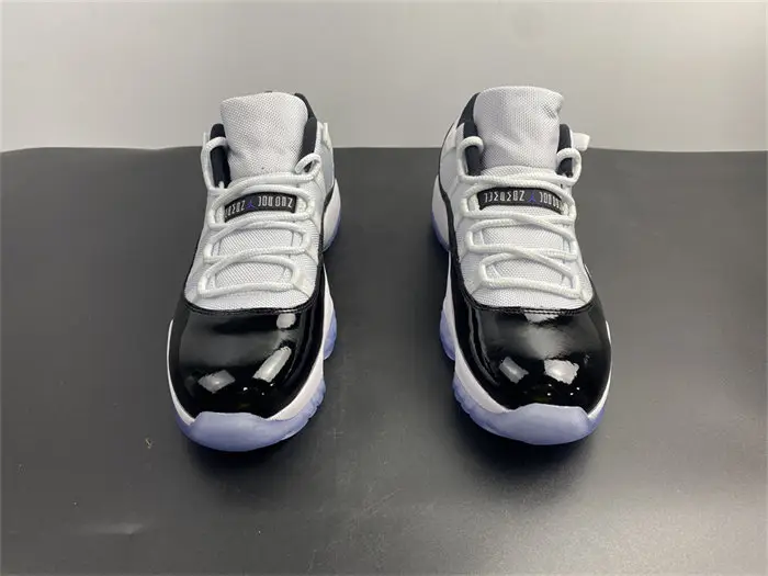 Jordan 11 Retro Low Concord 