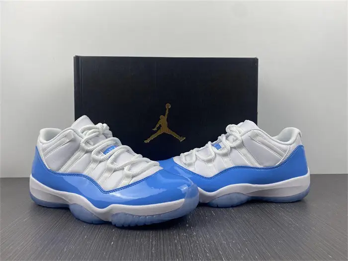 Jordan 11 Retro Low University Blue 