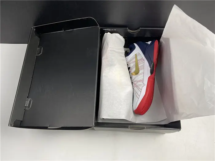 Nike Kobe 7 Gold Medal 