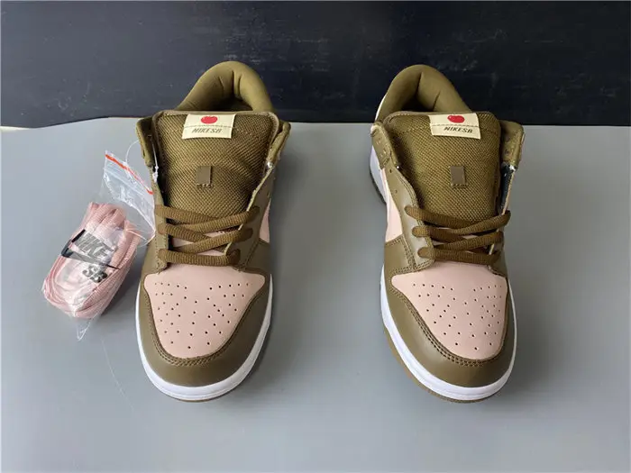 Nike Dunk SB Low Stussy Cherry 