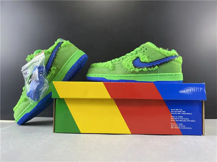 Nike SB Dunk Low Grateful Dead Bears Green