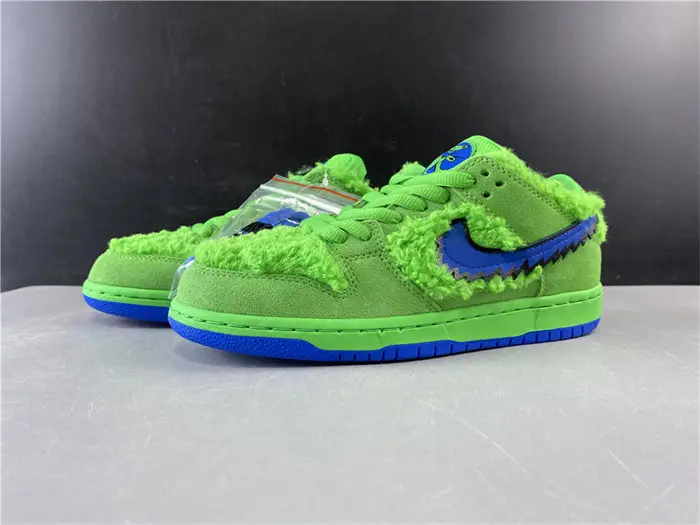 Nike SB Dunk Low Grateful Dead Bears Green