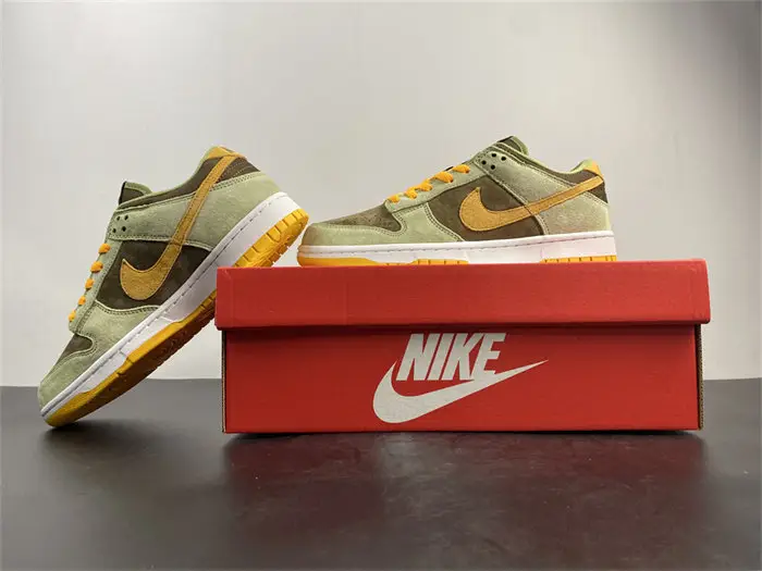 Nike Dunk Low Dusty Olive