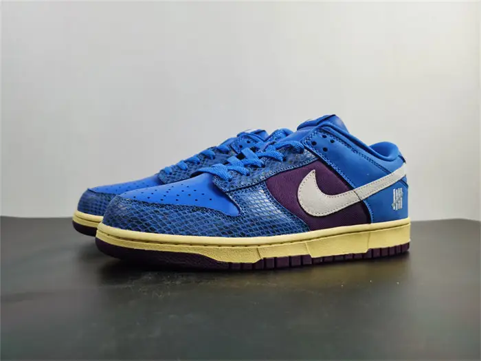 Nike Dunk Low Undefeated 5 On It Dunk vs. AF1