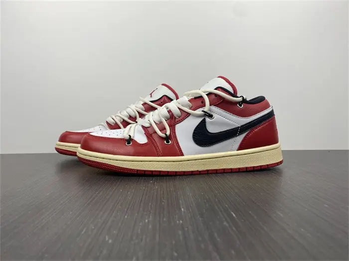 AIR JORDAN 1 LOW Chicago