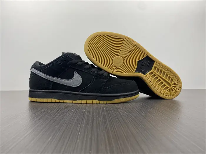 Nike SB Dunk Low Fog 