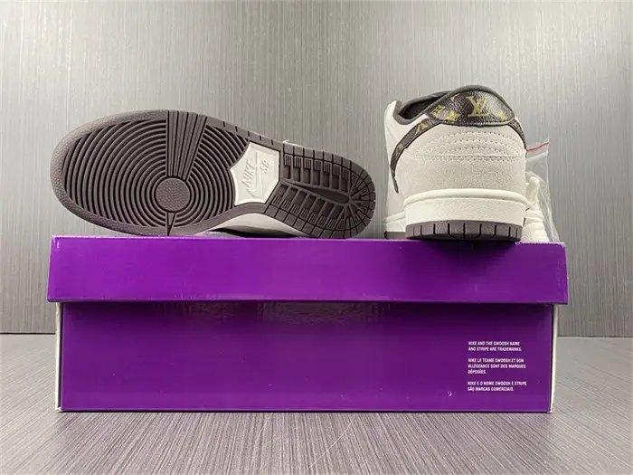 Nike SB Dunk Low Loon bQ6817 