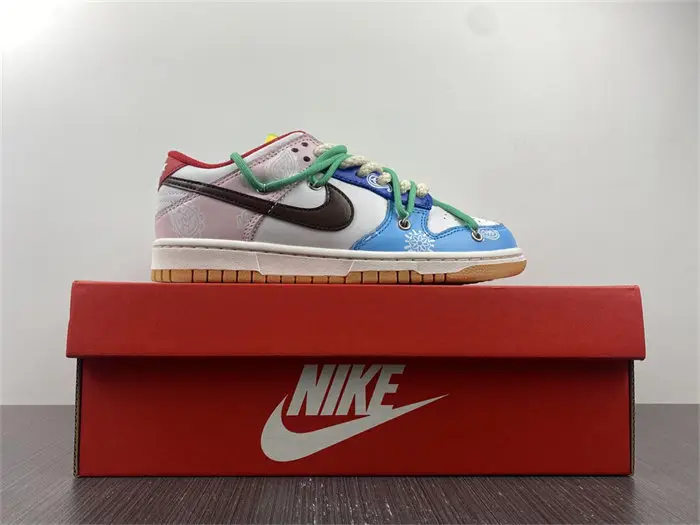 Nike Dunk Low SE 'FREE.99' 