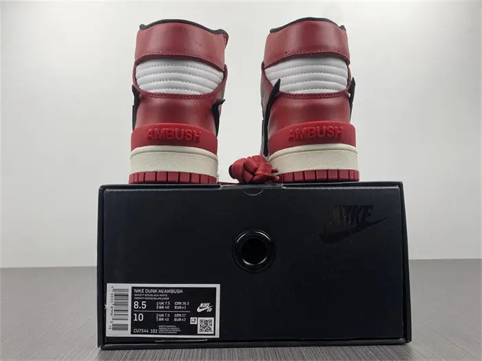 AMBUSH x NK SB Dunk High 