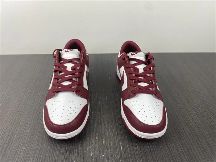 Nike Dunk Low Bordeaux 