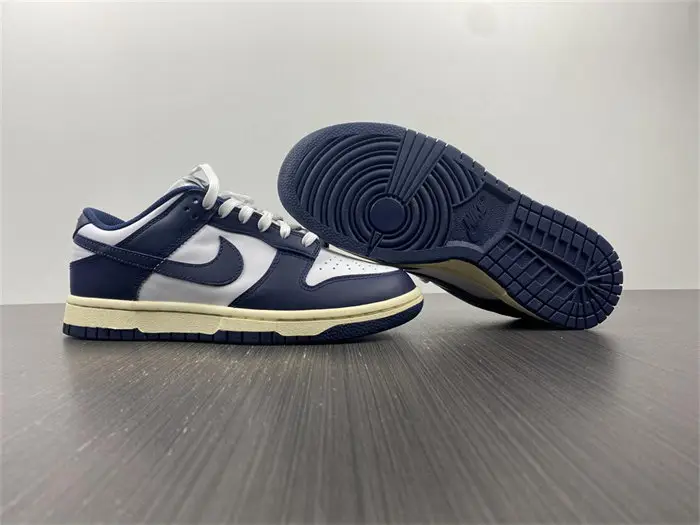 Nike Dunk Low Vintage Navy 