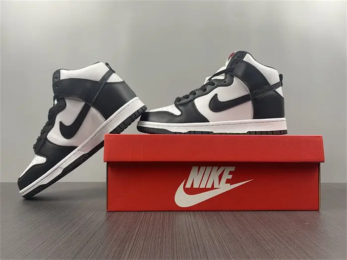 Nike Dunk High Panda