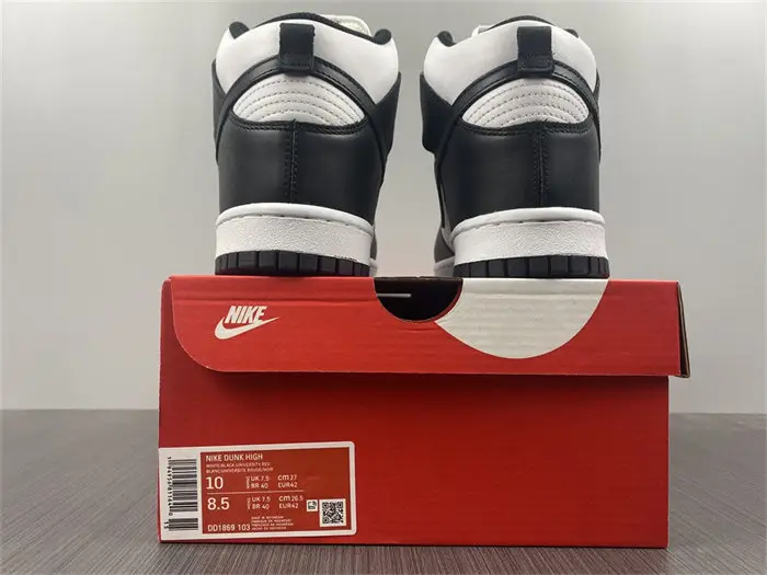 Nike Dunk High Panda 