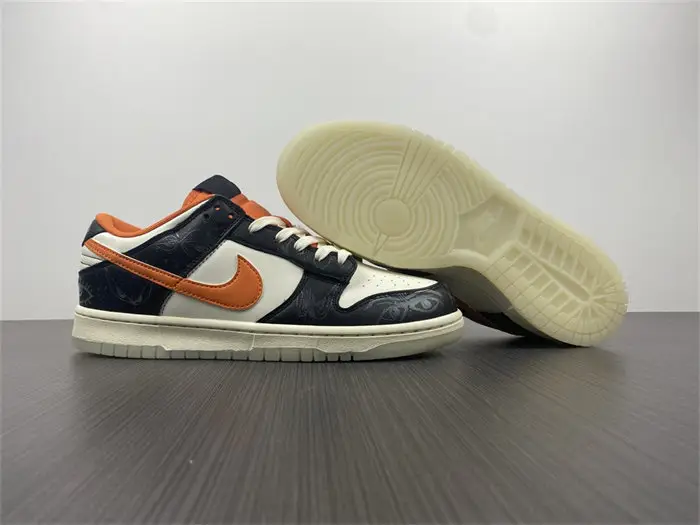Nike Dunk Low PRM Halloween 