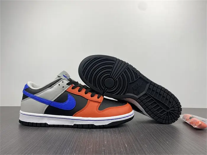 Nike Dunk Low EMB NBA 75th Anniversary Knicks 