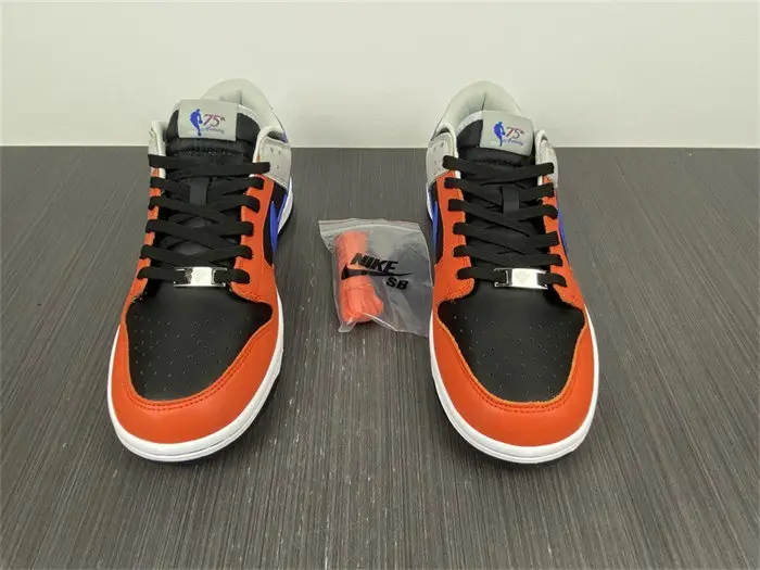 Nike Dunk Low EMB NBA 75th Anniversary Knicks 