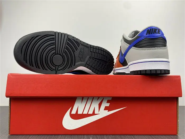 Nike Dunk Low EMB NBA 75th Anniversary Knicks 