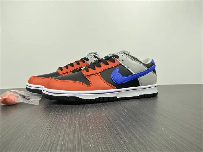 Nike Dunk Low EMB NBA 75th Anniversary Knicks